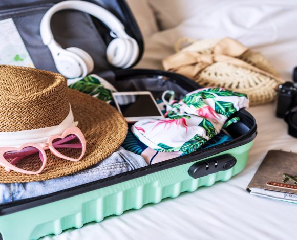 Holiday Packing: The Perfect Stress-Free Guide for a Winter Wonderland in Cancún 